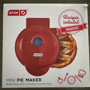 Mini Apple Pie Maker by Dash